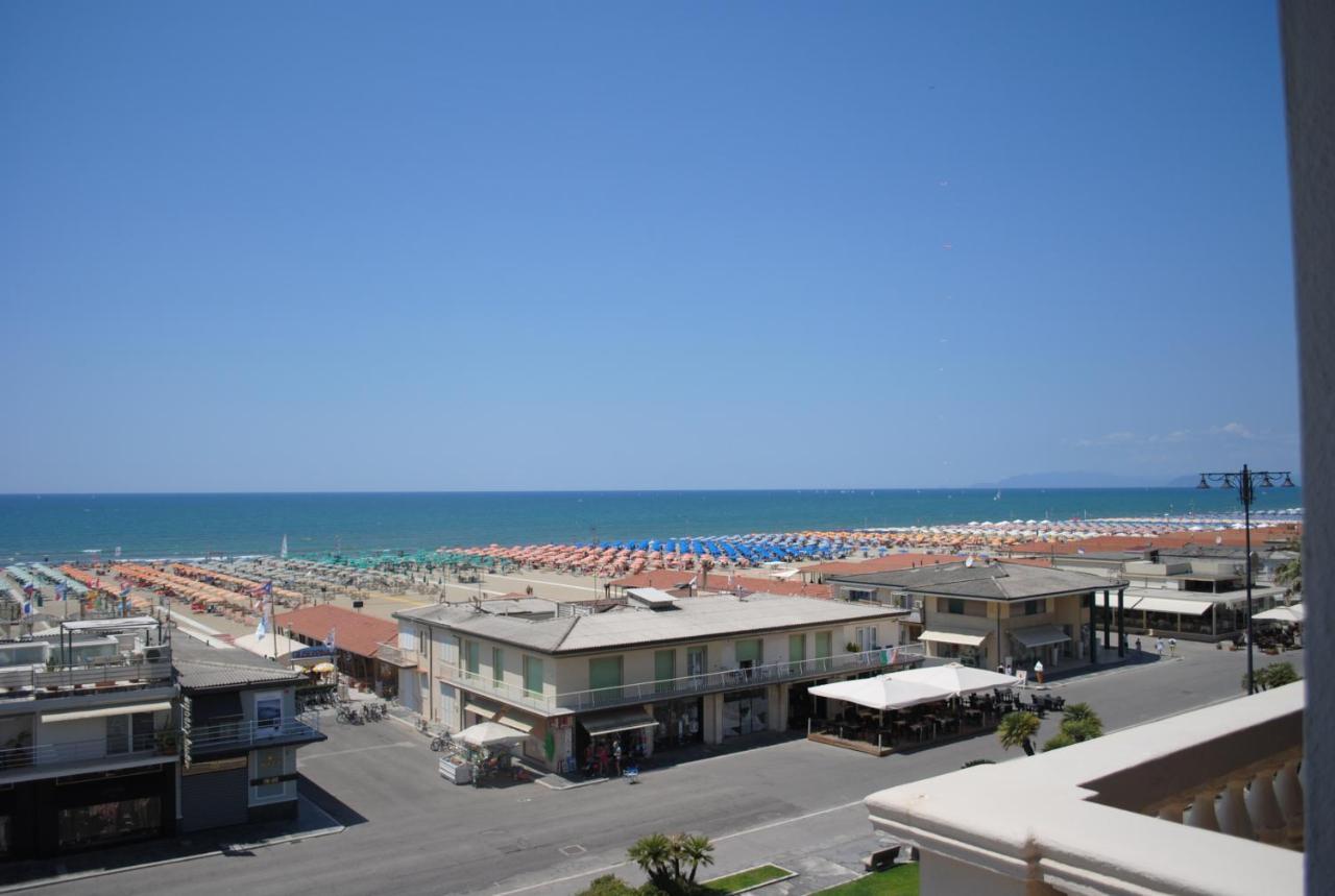 Villa Tina Hotel Viareggio Kültér fotó