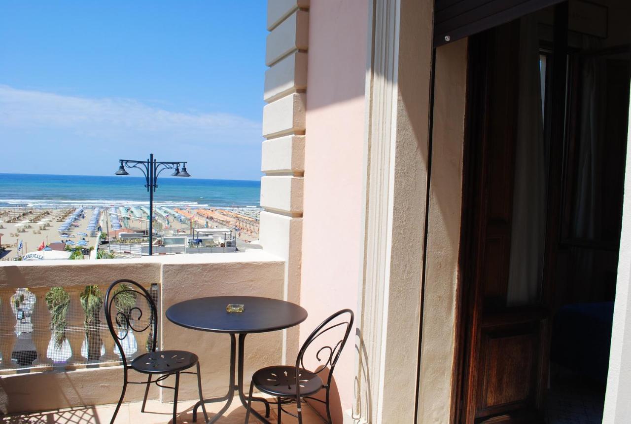Villa Tina Hotel Viareggio Kültér fotó