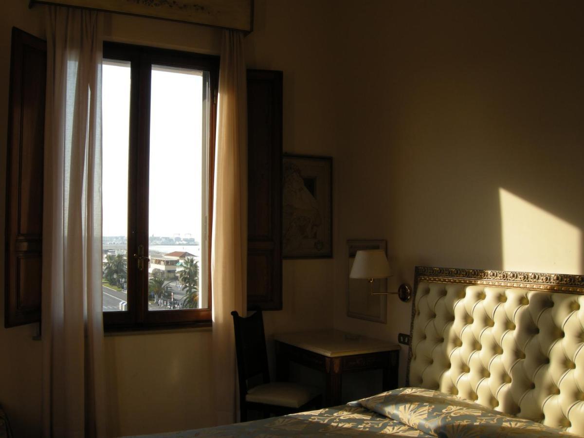 Villa Tina Hotel Viareggio Kültér fotó