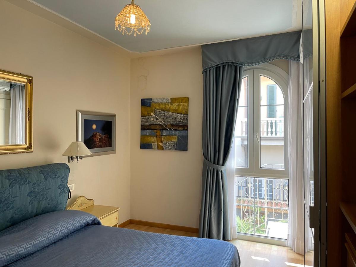 Villa Tina Hotel Viareggio Kültér fotó