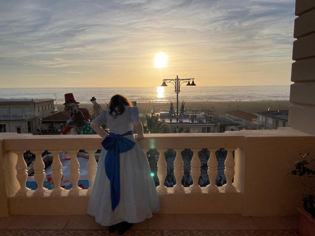 Villa Tina Hotel Viareggio Kültér fotó