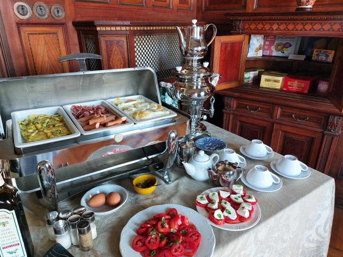Villa Tina Hotel Viareggio Kültér fotó
