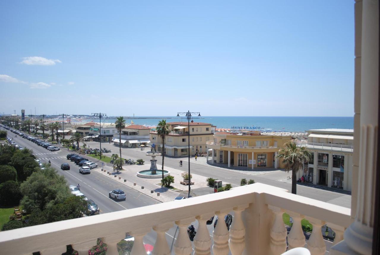 Villa Tina Hotel Viareggio Kültér fotó