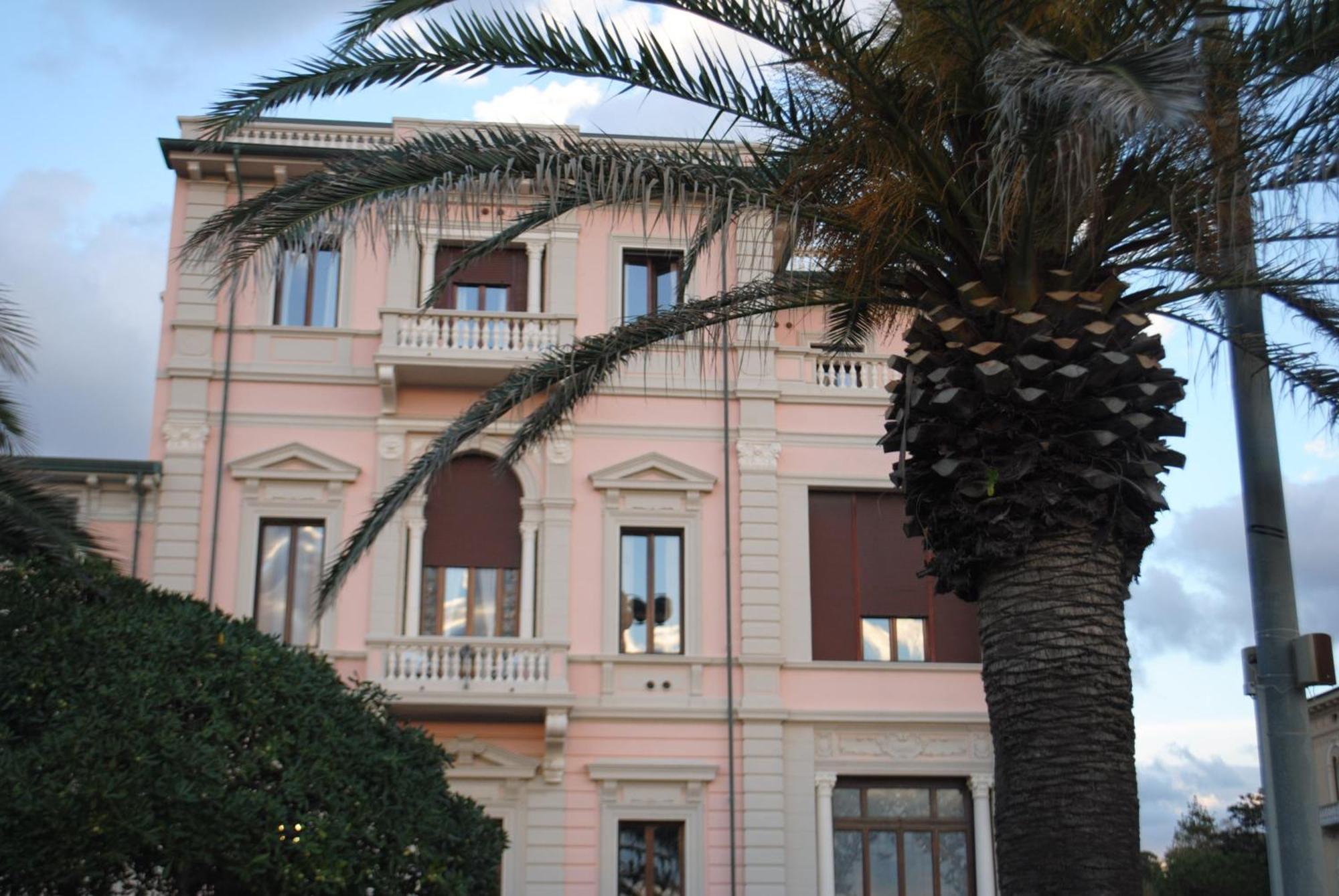 Villa Tina Hotel Viareggio Kültér fotó