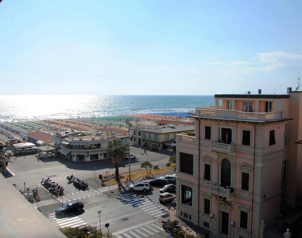 Villa Tina Hotel Viareggio Kültér fotó